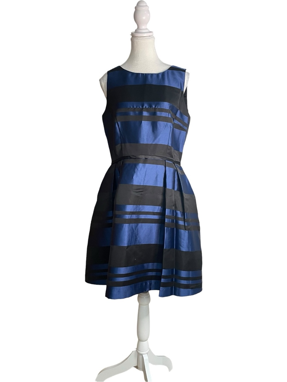 Southern Tide Fit and Flare Stripe Satin Dress Blue Black